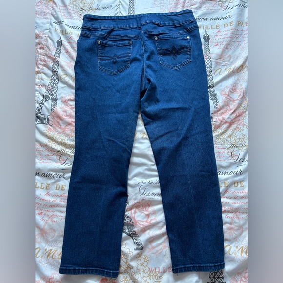 Northern Reflections Jeans! - Picture 2 of 2